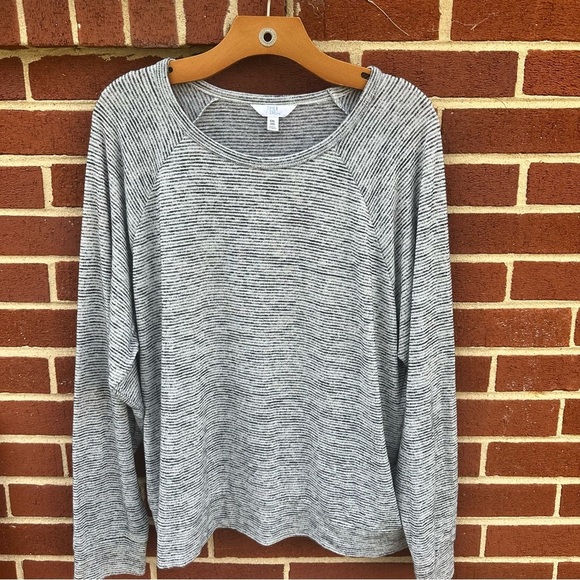 Time and Tru Tops - 4/$20 Women’s Lightweight Longsleeve